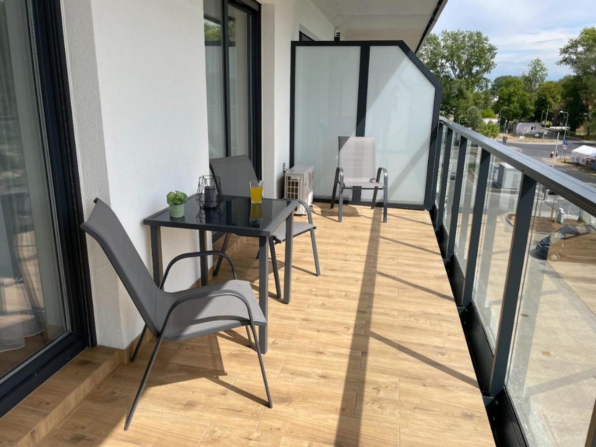 Apartament Cicha Woda Dziwnów Exteriör bild
