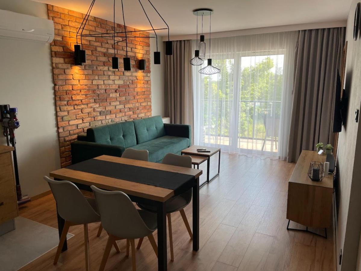 Apartament Cicha Woda Dziwnów Exteriör bild