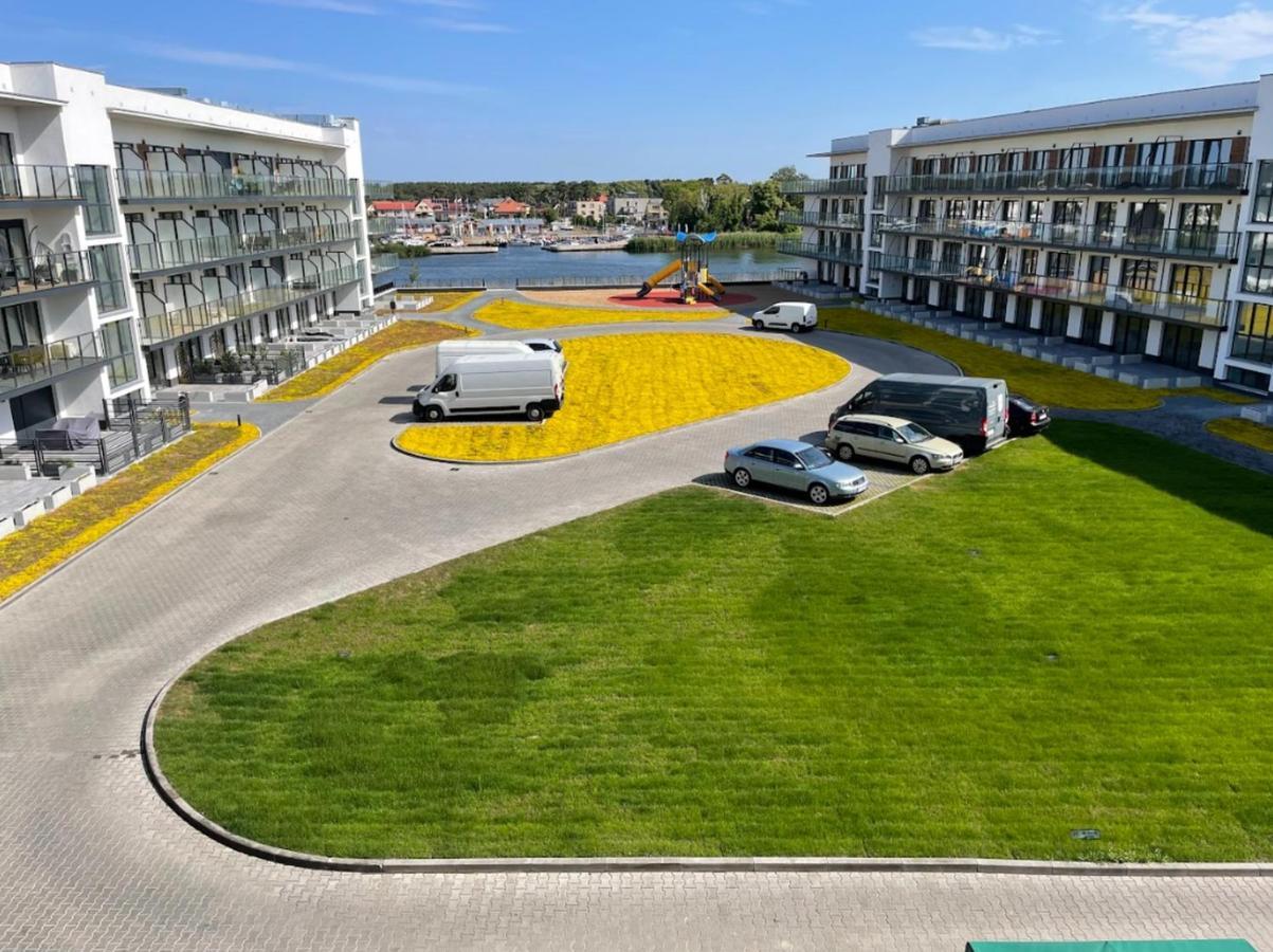 Apartament Cicha Woda Dziwnów Exteriör bild